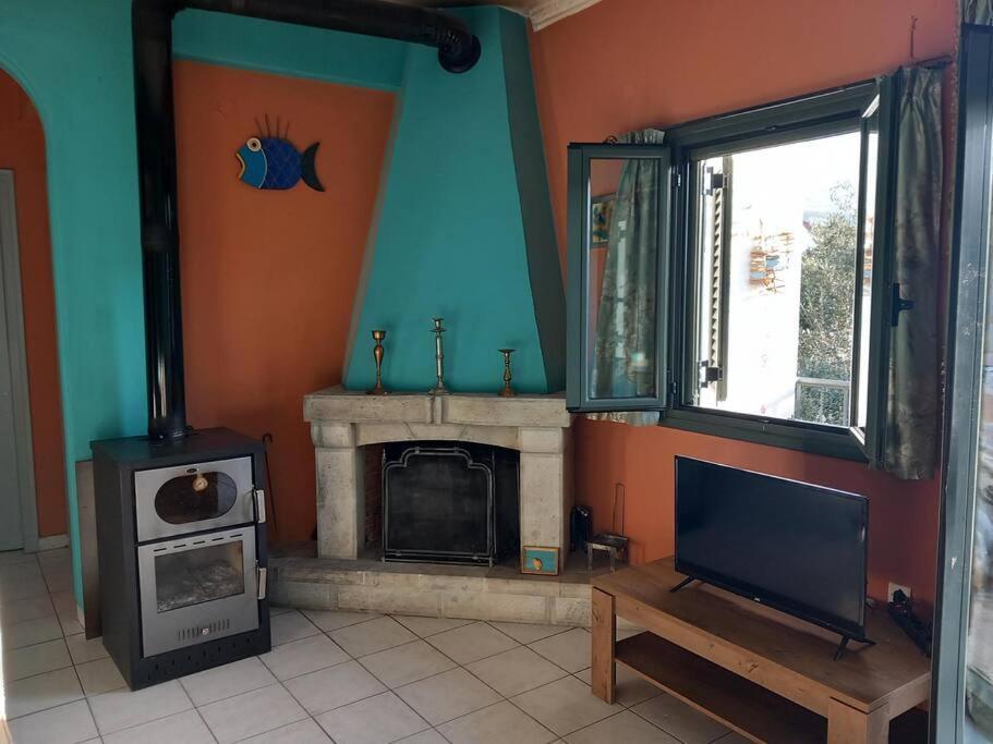 Stoupa Beachside Retro Apartment Экстерьер фото